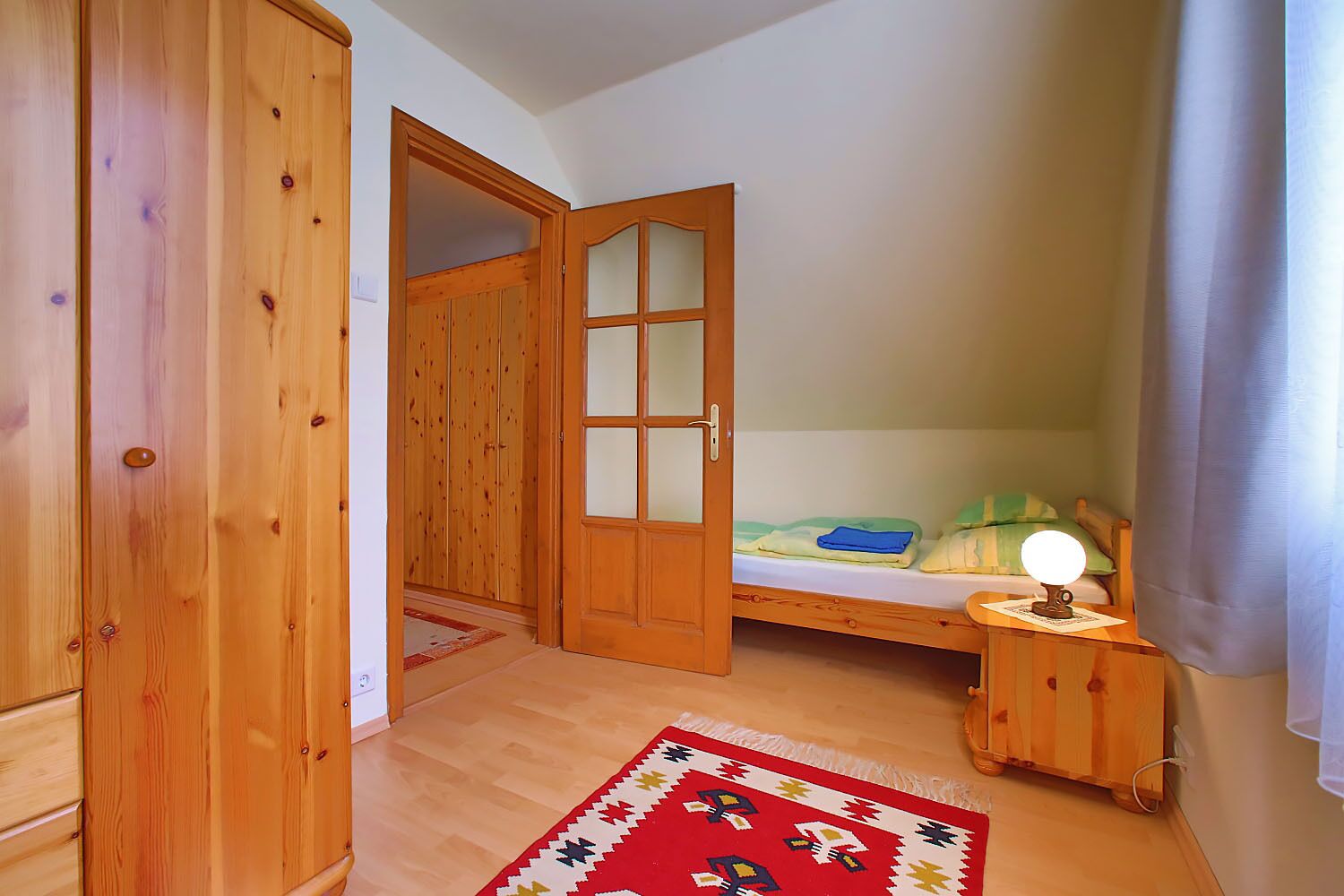 4 chambres, lit parapluie, Wi-Fi gratuit, draps fournis