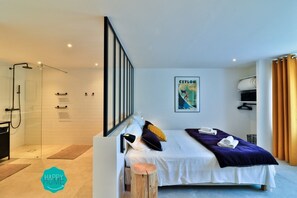 4 bedrooms, iron/ironing board, travel crib, WiFi