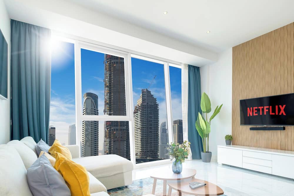 LUX The Pad Executive Suite 2