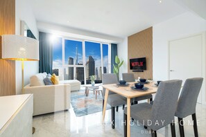 华丽公寓, 1 张大床和 1 张沙发床, 无烟房, 城市景观 | 私人厨房 | 冰箱、微波炉、烤箱、炉灶