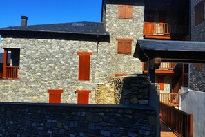 Exterior - Duplex 4 rooms Terrace, Fireplace, Wi-Fi, Dryer and 8 Pax (Alp)