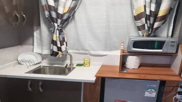 Fridge, microwave
