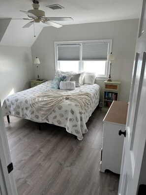 4 habitaciones, escritorio, wifi gratis y ropa de cama 
