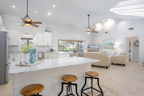 Smart TV, books, stereo, printers