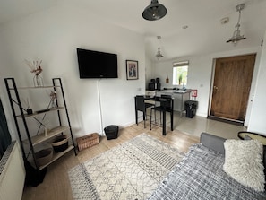 Cottage, 1 King Bed with Sofa bed | Living area - The Bear Inn (Belper)