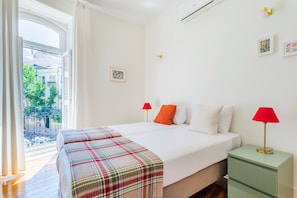 Appartement, 3 chambres | 3 chambres, décor unique, lit de bébé portatif, accès au Wi-Fi (inclus)
