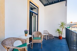 Apartamento, 3 habitaciones | Balcón