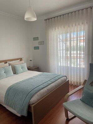 2 Schlafzimmer, Bügeleisen/Bügelbrett, Reisekinderbett, kostenloses WLAN