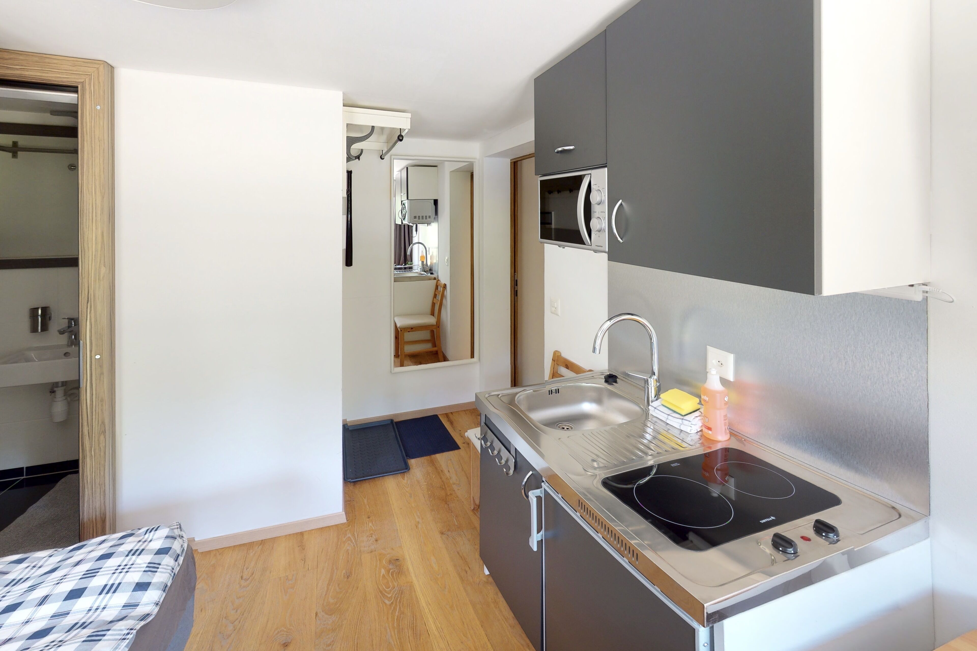 Classic Studio | Private kitchen | Espresso maker, electric kettle, highchair