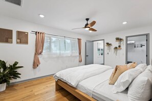 4 habitaciones, tabla de planchar con plancha y wifi gratis 