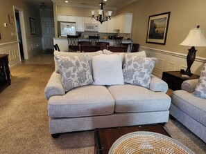 Smart TV, DVD player - Ready for summer? Come to 1509 Tupelo Bay. 2 pools and free golf! (Murrells Inlet)