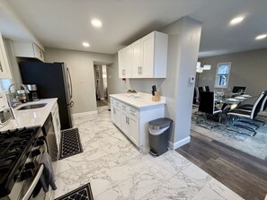 Fridge, microwave, oven, stovetop - Fun 4 BR 2 bath FULL renovated house w/ driveway (Pittsburgh)