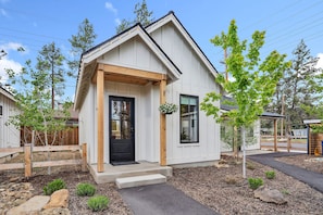 Exterior - The Scout Boutique Cottages (Sisters)