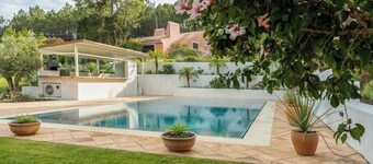 Great Family Villa w/ Pool & garden daily cleaning