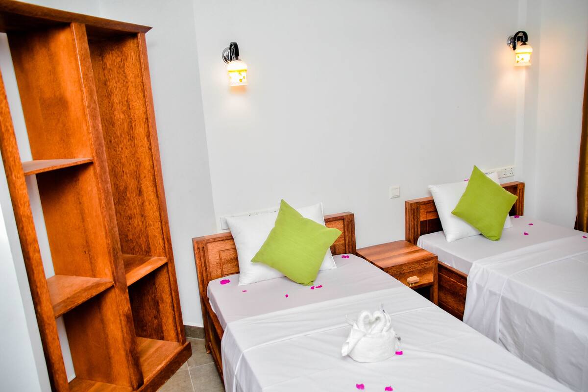 Apartamento família | Roupas de cama de algodão egípcio, roupas de cama premium, frigobar