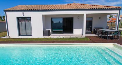 VILLA avec Piscine Chauffée-3 chambres, 6 personnes