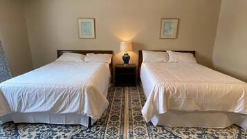 Premium bedding, minibar, iron/ironing board, individually furnished