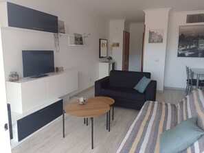 TV