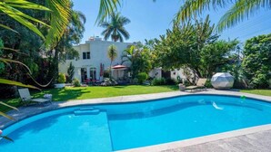 Pool - Alberca Privada Jardín y Garage para 8 (Jiutepec)