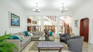 Living room - Alberca Privada Jardín y Garage para 8 (Jiutepec)