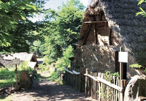 Appartement à Argentat sur Dordogne à 300 m du village -
Équipements pour bébé
