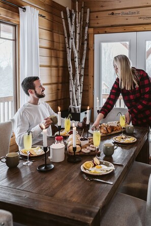 Dining - Private Cabin getaway, located on 16 acre property. (Pet Friendly!) (Madoc)