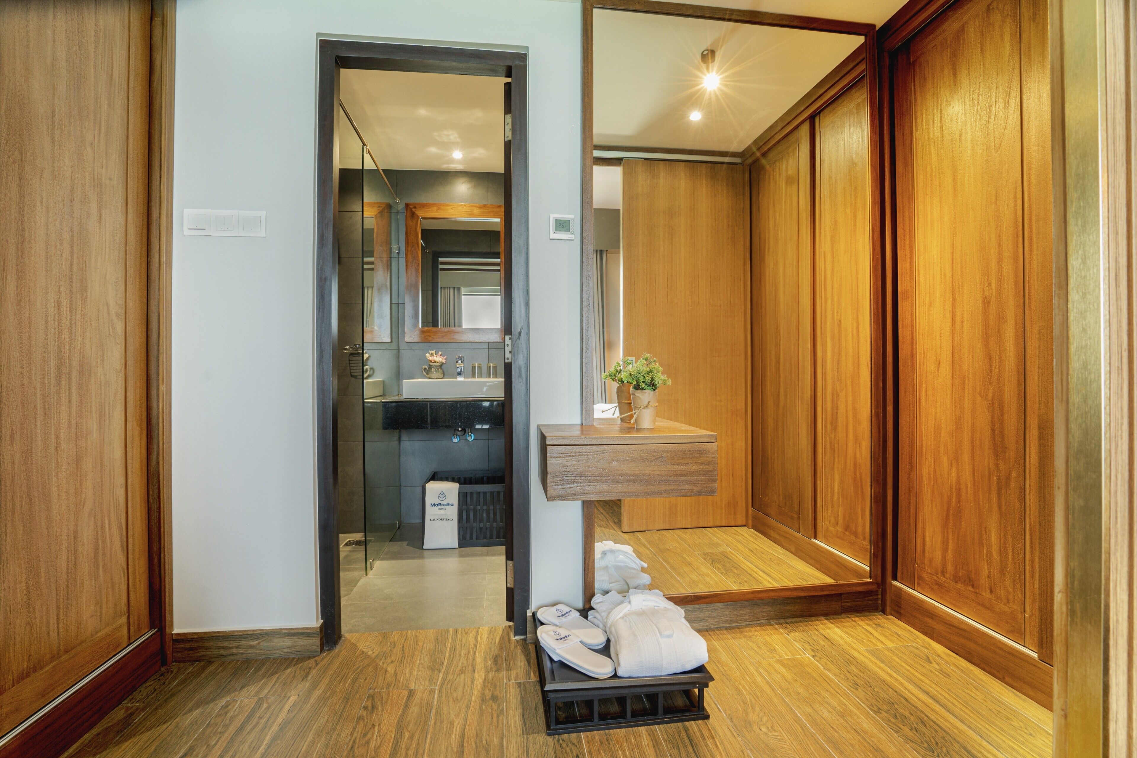 Photo - MaRadha Colombo