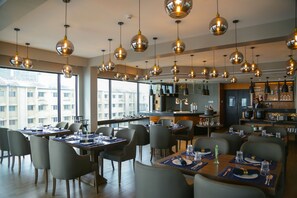 Daily buffet breakfast (USD 8 per person)