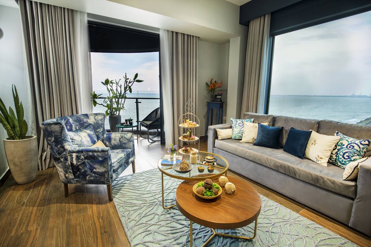 Phòng Suite Presidential, 2 phòng ngủ, quang cảnh biển | Bộ đồ giường kháng dị ứng, minibar, két bảo mật tại phòng, bàn 