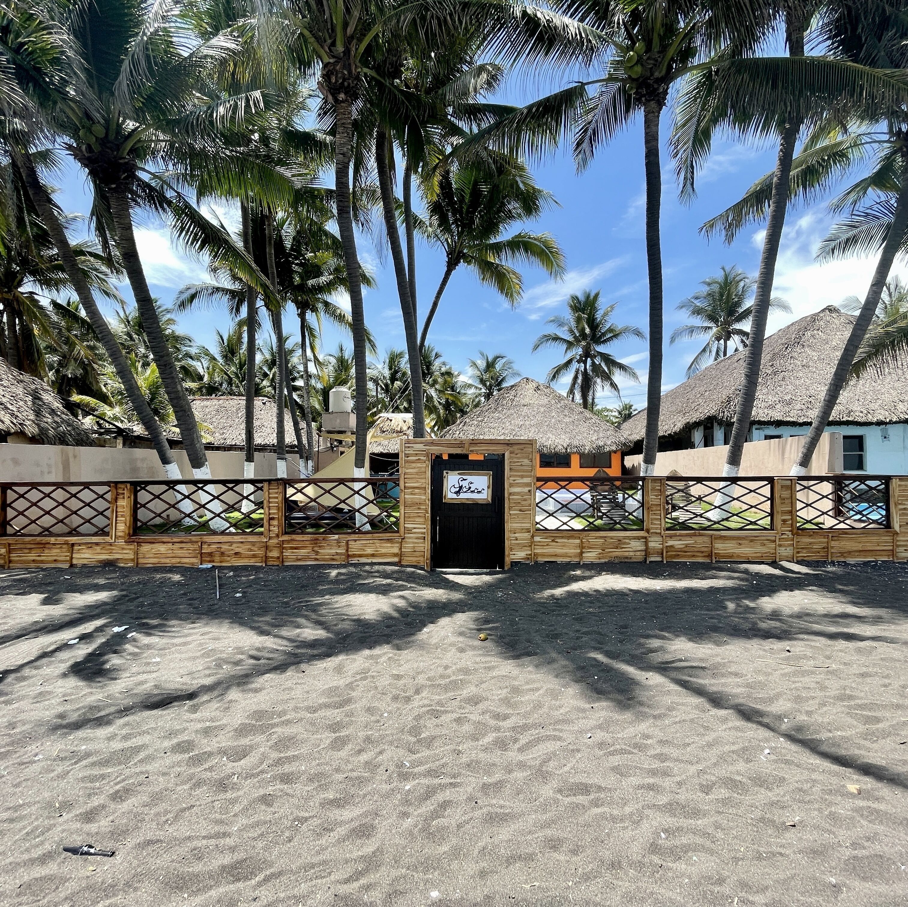 Panoramic Chalet, 3 Bedrooms, Ocean View, Beachside | Free WiFi, bed sheets