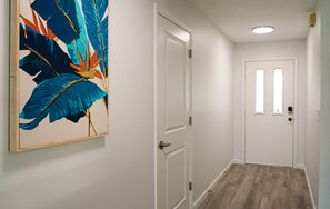 Interior - Cozy & Spacious 2BR/2BA Gem in Sunshine State, close to the beach (Rotonda West)