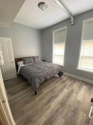 1 bedroom, desk, iron/ironing board, free WiFi