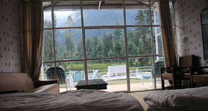 Luxury Resort in Kumrat. 5 min from the waterfall.