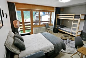 Strykjärn/strykbräda, gratis wi-fi och sängkläder
