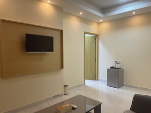 Flat-screen TV - Season Inn Hotel Apartment by Duqm (Duqm)