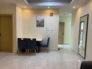 ทีวีจอแบน