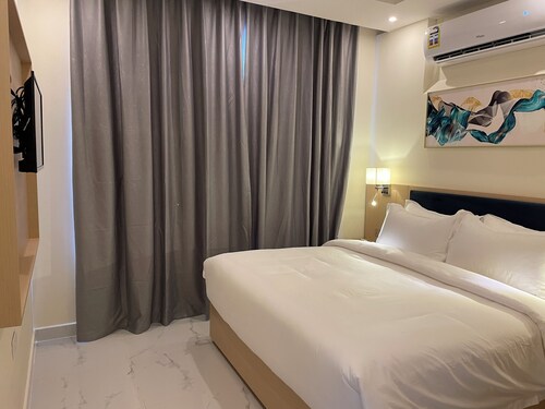 Season Inn Hotel Apartment by Duqm