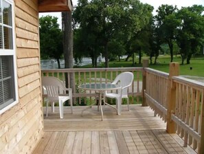 Outdoor dining - Blue Heron River Front Cabin (Flippin)