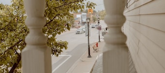 The Main Hen House, trendy downtown Main St location, walk to everything!