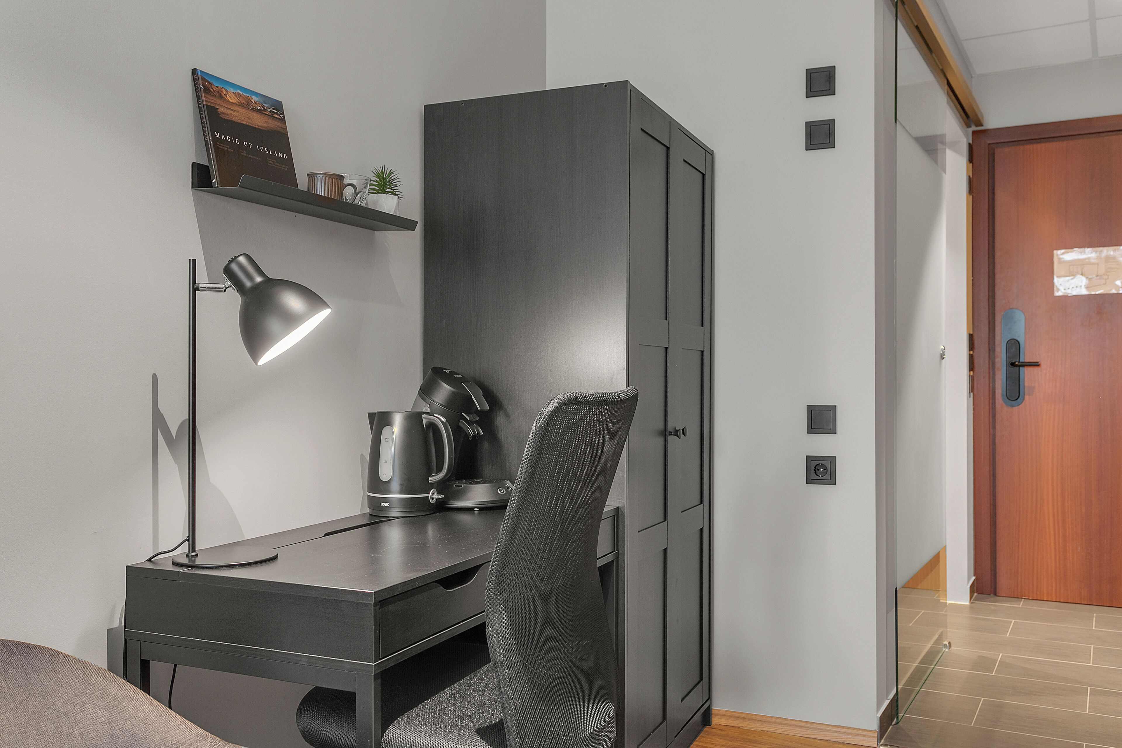 economy single room | in-room safe, desk, laptop workspace, free wifi