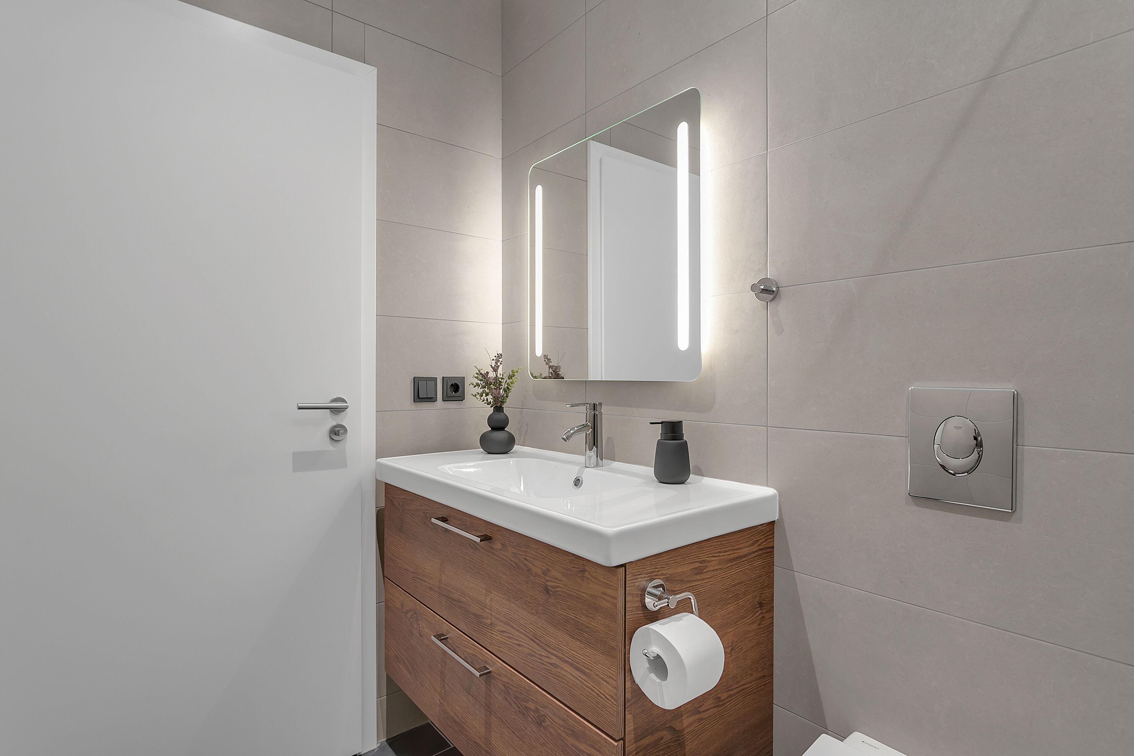 economy double room | bathroom | hair dryer, towels