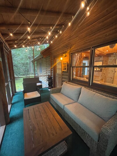  Secluded Log Cabin with trail to North Point County Park to the beach.  