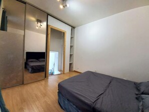 1 chambre, fer et planche à repasser, Wi-Fi