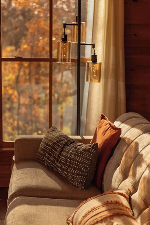 Fernseher, Kamin, Arbeitsbereiche