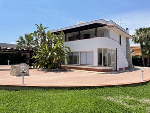 Extérieur