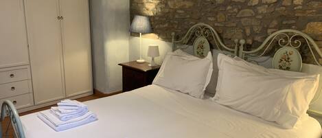 1 Schlafzimmer, Bügeleisen/Bügelbrett, kostenloses WLAN, Bettwäsche