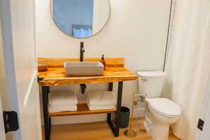 Kamar | Kamar mandi | Jubah mandi dan handuk