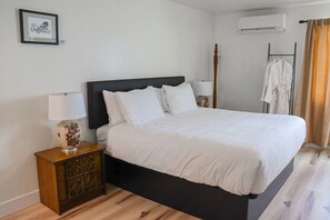Zimmer, 1 King-Bett, barrierefrei | Hochwertige Bettwaren, Verdunkelungsvorhänge, schallisolierte Zimmer