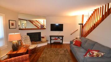 Smart TV, fireplace, offices