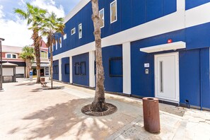 Exterior - New ! Location Location (Oranjestad)